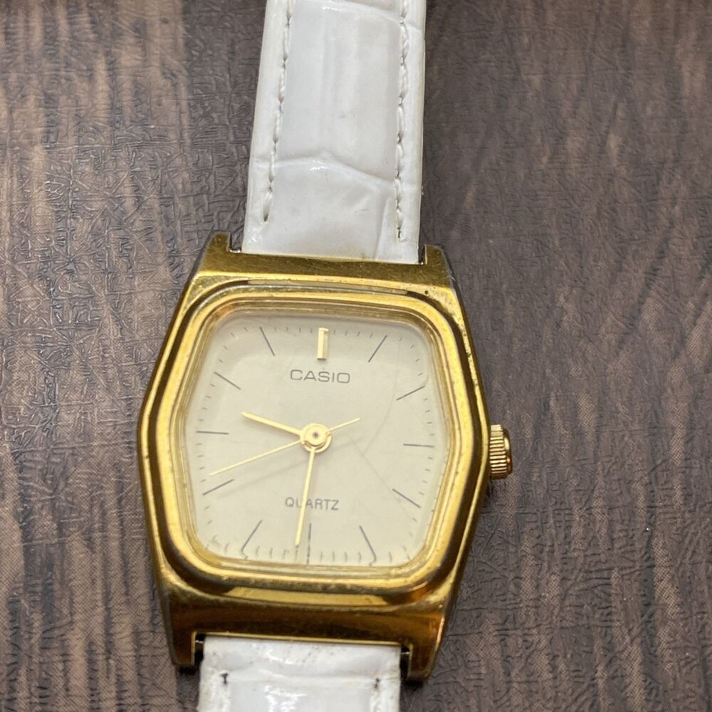 VINTAGE Casio LQ-310 Women's Quartz Watch Silver 23mm Case Rare- New Battery